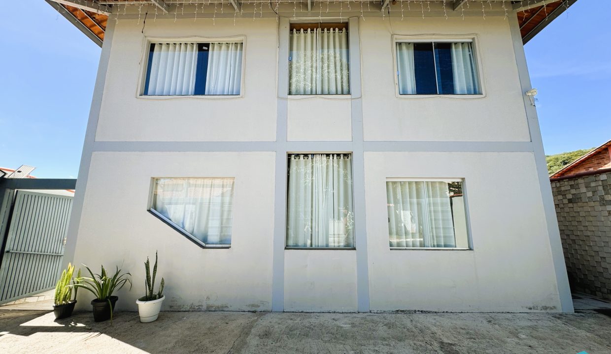 Venda de Chácara em Pirenópolis é na Siqueira Imobiliária de Pirenópolis / Imobiliária de Goiás / Imobiliária do Brasil / Imobiliária do Centro-Oeste / Pirenópolis Imóveis / Imóveis Pirenópolis / Imobiliária de Pirenópolis / Pirenópolis Imobiliária / Goiás Imóveis / Brasil Imóveis / Pirenópolis / Goiás / Brasil / Siqueira Imobiliária de Goiás / Consultoria Imobiliária / Consultor Imobiliário / Venda de Imóveis Pirenópolis / Melhor Imobiliária de Pirenópolis / Venda de pousadas / Venda de terrenos / venda de casas/ Venda de Lotes / Venda de Chácara / Venda de Fazenda / Venda de Apartamentos / Venda de Flat / Venda de Sítio / Brasília Imóveis / Goiânia Imóveis / Imobiliária de Goiânia / Imobiliária de Brasília/ Imobiliária em Pirenópolis / Imobiliária de Pirenópolis / Condomínio Fechado Vaga Fogo / Condomínio Paço da Estalagem / Condomínio Parque da Estalagem / Condomínio Quinta do Sol / Condomínio Fechado Pirenópolis / Cachoeiras Pirenópolis / Restaurante Pirenópolis / Imóveis Pirenópolis / Chácara Rio das Almas / Chácara Padre Bernardo / Venda de Chácara em Padre Bernardo / Venda de Casarão em Pirenópolis / Casarão em Pirenópolis / Casarão Histórico Pirenópolis / Centro Histórico Pirenópolis / Centro Pirenópolis / Venda de Sobrado no Condomínio Parque da Estalagem / Parque da Estalagem Pirenópolis / Melhor Condomínio de Pirenópolis / Condomínio Vaga Fogo / Venda de Sobrado Condomínio Vaga Fogo / Vaga Fogo / Córrego Vaga Fogo / Venda de Casa no Centro Histórico de Pirenópolis / Casa Centro Histórico / Venda de Casa na Vila Matutina / Casa Vila Matutina / Casa Bairro da Luz Pirenópolis / Venda de Casa em Bairro nobre de Pirenópolis / Venda de Casa de Luxo Pirenópolis / Casas Boas em Pirenópolis / Casa Com piscina Pirenópolis / Venda de Casa no Santa Bárbara Pirenópolis / Casa Santa Bárbara Pirenópolis / Casa Bairro do Carmo Pirenópolis / Casa Carmo / Casa Grande Pirenópolis / Venda de Casa Setor Meia Ponte Pirenópolis / Casa Setor Meia Ponte / Venda de Casa Santa Luzia Pirenópolis / Venda de Casa no Jardim Esmeralda / Venda de Casa Brasília / Venda de Casa DF / Brasília Imóveis / Lago Norte / Lago Sul / Brasília Plano Piloto / Dicas de Investimento em Pirenópolis / Igreja Matriz Pirenópolis / Igreja Matriz / Venda de Casa em Anápolis / Casa Anápolis / Imobiliária de Anápolis / Anápolis Imóveis / Venda de Casarão em Pirenópolis / Venda de Casarão em Goiás