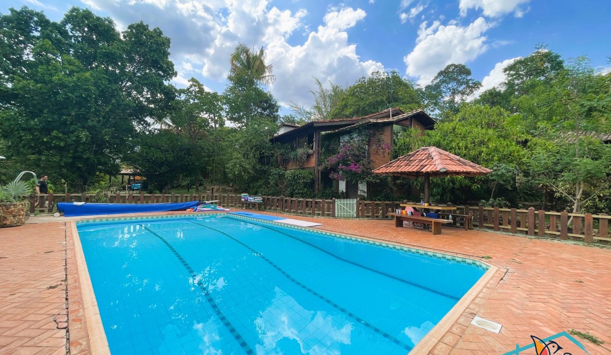 Venda de Chácara em Pirenópolis é na Siqueira Imobiliária de Pirenópolis / Imobiliária de Goiás / Imobiliária do Brasil / Imobiliária do Centro-Oeste / Pirenópolis Imóveis / Imóveis Pirenópolis / Imobiliária de Pirenópolis / Pirenópolis Imobiliária / Goiás Imóveis / Brasil Imóveis / Pirenópolis / Goiás / Brasil / Siqueira Imobiliária de Goiás / Consultoria Imobiliária / Consultor Imobiliário / Venda de Imóveis Pirenópolis / Melhor Imobiliária de Pirenópolis / Venda de pousadas / Venda de terrenos / venda de casas/ Venda de Lotes / Venda de Chácara / Venda de Fazenda / Venda de Apartamentos / Venda de Flat / Venda de Sítio / Brasília Imóveis / Goiânia Imóveis / Imobiliária de Goiânia / Imobiliária de Brasília/ Imobiliária em Pirenópolis / Imobiliária de Pirenópolis / Condomínio Fechado Vaga Fogo / Condomínio Paço da Estalagem / Condomínio Parque da Estalagem / Condomínio Quinta do Sol / Condomínio Fechado Pirenópolis / Cachoeiras Pirenópolis / Restaurante Pirenópolis / Imóveis Pirenópolis / Chácara Rio das Almas / Chácara Padre Bernardo / Venda de Chácara em Padre Bernardo / Venda de Casarão em Pirenópolis / Casarão em Pirenópolis / Casarão Histórico Pirenópolis / Centro Histórico Pirenópolis / Centro Pirenópolis / Venda de Sobrado no Condomínio Parque da Estalagem / Parque da Estalagem Pirenópolis / Melhor Condomínio de Pirenópolis / Condomínio Vaga Fogo / Venda de Sobrado Condomínio Vaga Fogo / Vaga Fogo / Córrego Vaga Fogo / Venda de Casa no Centro Histórico de Pirenópolis / Casa Centro Histórico / Venda de Casa na Vila Matutina / Casa Vila Matutina / Casa Bairro da Luz Pirenópolis / Venda de Casa em Bairro nobre de Pirenópolis / Venda de Casa de Luxo Pirenópolis / Casas Boas em Pirenópolis / Casa Com piscina Pirenópolis / Venda de Casa no Santa Bárbara Pirenópolis / Casa Santa Bárbara Pirenópolis / Casa Bairro do Carmo Pirenópolis / Casa Carmo / Casa Grande Pirenópolis / Venda de Casa Setor Meia Ponte Pirenópolis / Casa Setor Meia Ponte / Venda de Casa Santa Luzia Pirenópolis / Venda de Casa no Jardim Esmeralda / Venda de Casa Brasília / Venda de Casa DF / Brasília Imóveis / Lago Norte / Lago Sul / Brasília Plano Piloto / Dicas de Investimento em Pirenópolis / Igreja Matriz Pirenópolis / Igreja Matriz / Venda de Casa em Anápolis / Casa Anápolis / Imobiliária de Anápolis / Anápolis Imóveis / Venda de Casarão em Pirenópolis / Venda de Casarão em Goiás